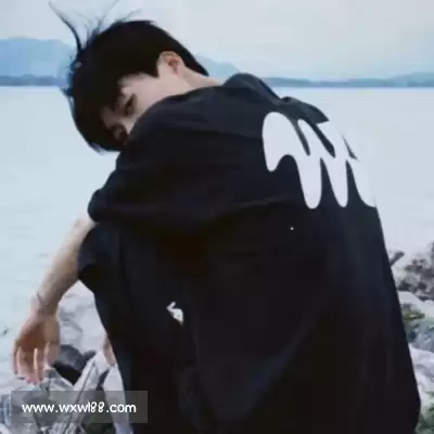 黄婧茵